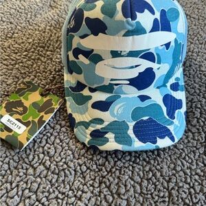 A bathing Ape. Camo ape mesh hat.